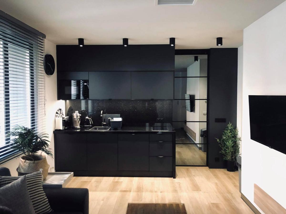 Jacuzzi Apartments كراكوفيا المظهر الخارجي الصورة