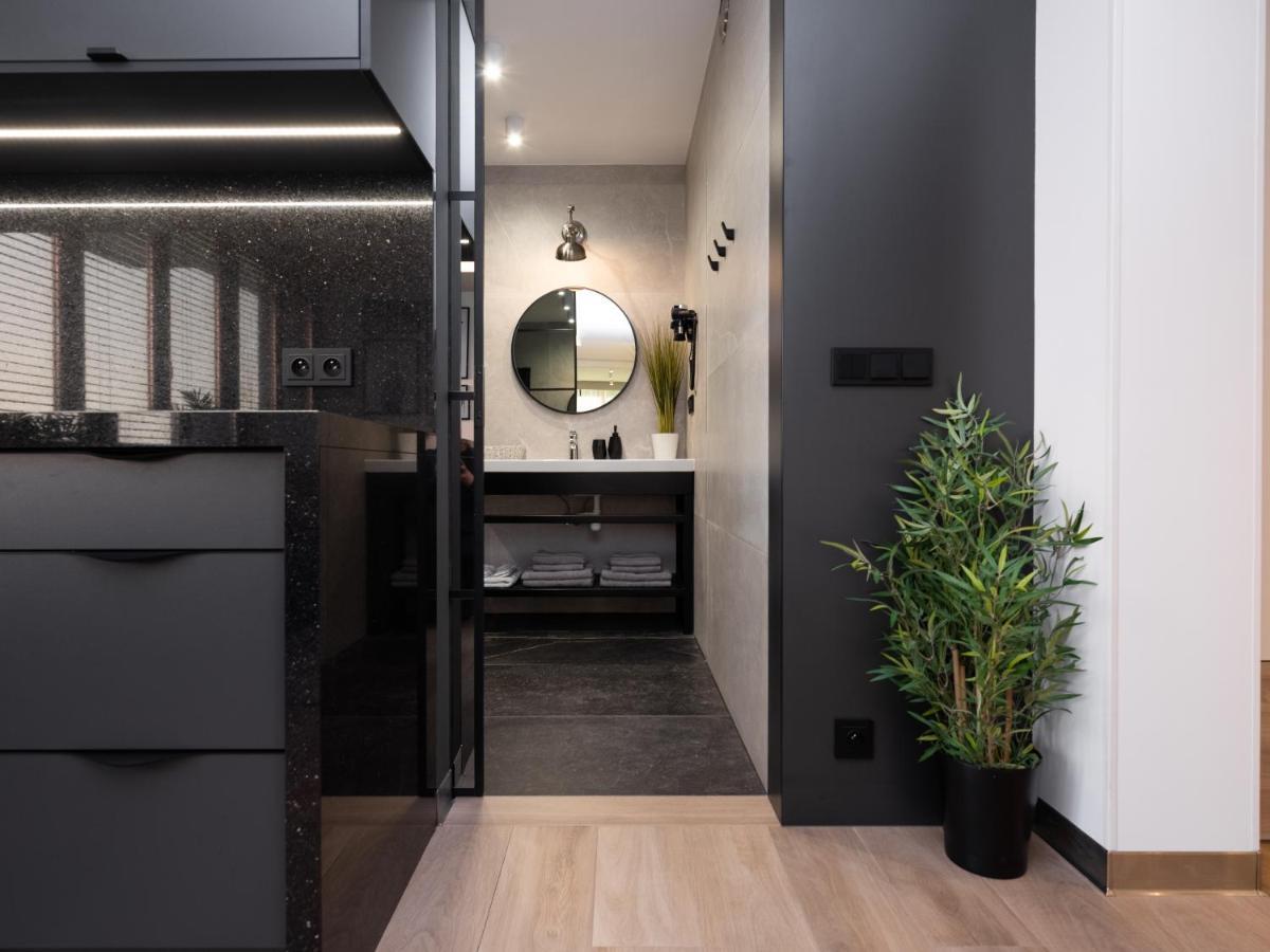 Jacuzzi Apartments كراكوفيا المظهر الخارجي الصورة