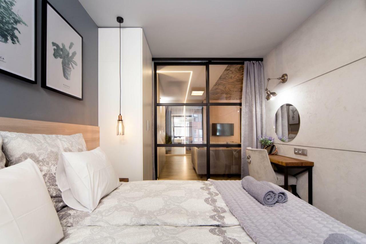 Jacuzzi Apartments كراكوفيا المظهر الخارجي الصورة