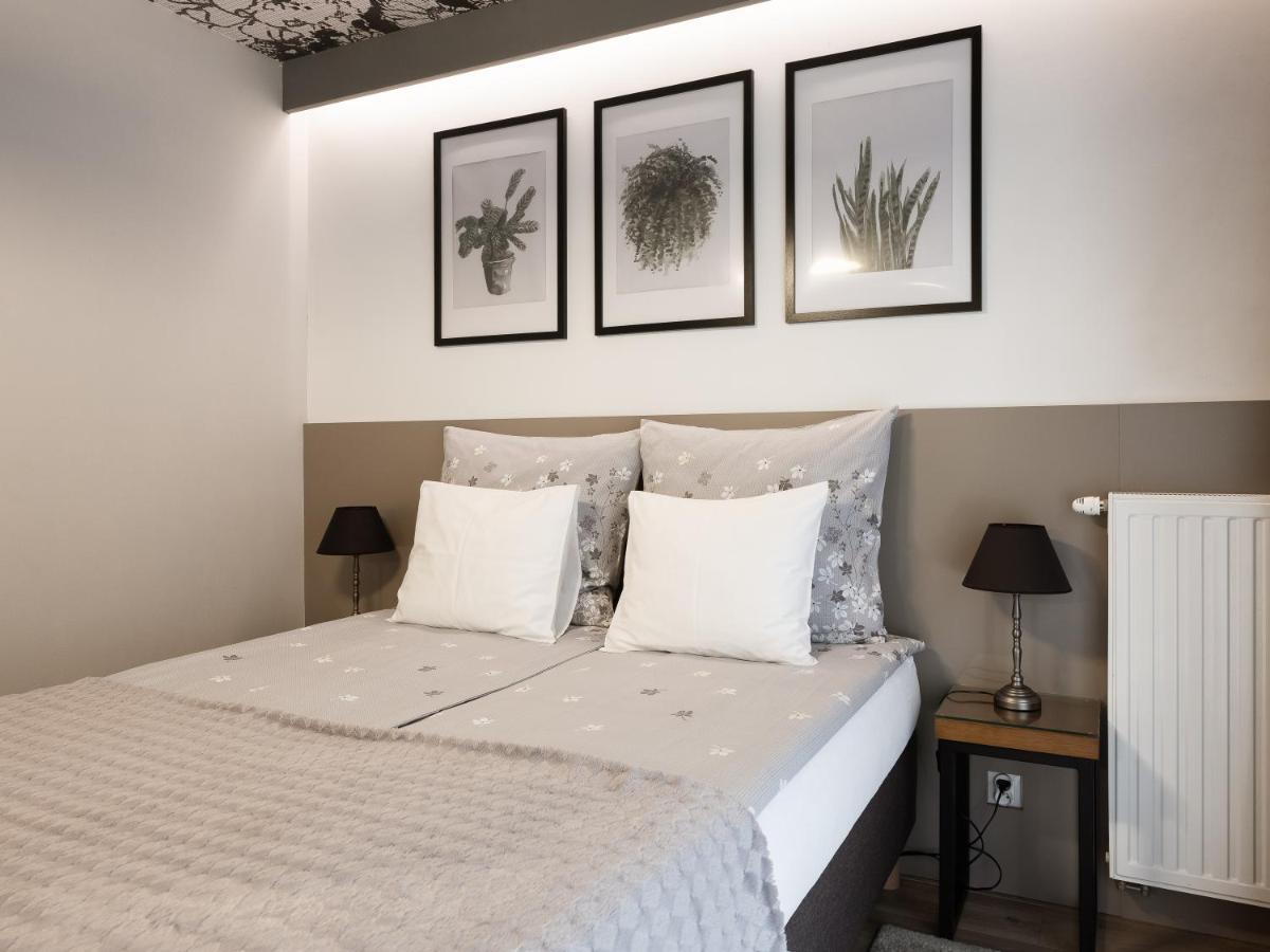 Jacuzzi Apartments كراكوفيا المظهر الخارجي الصورة